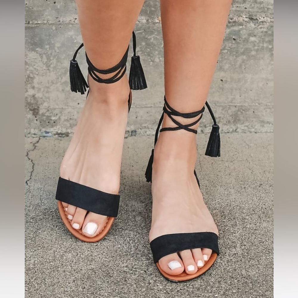 NWT Lulus Leyla Black Suede Flat Lace Up Sandal